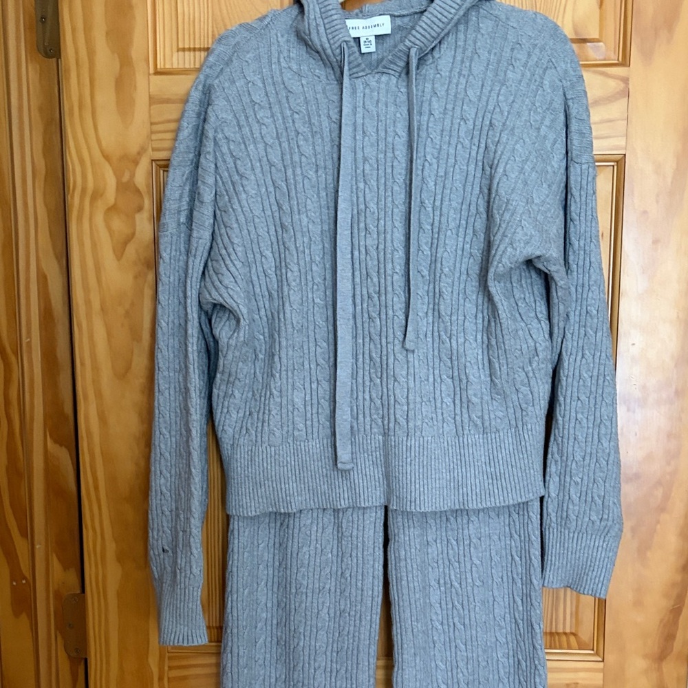 Gray Cable Knit Women's Pants and sweater set